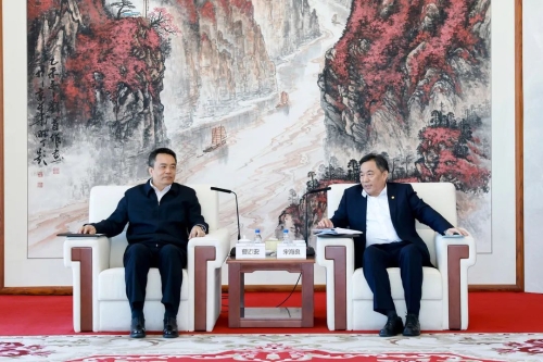 宋海良孫洪水與哈電集團(tuán)董事長曹志安、總經(jīng)理吳偉章會(huì)談