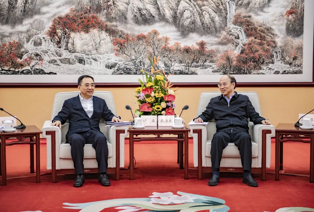 鄒磊拜會(huì)中國(guó)石油集團(tuán)黨組書記、董事長(zhǎng)戴厚良