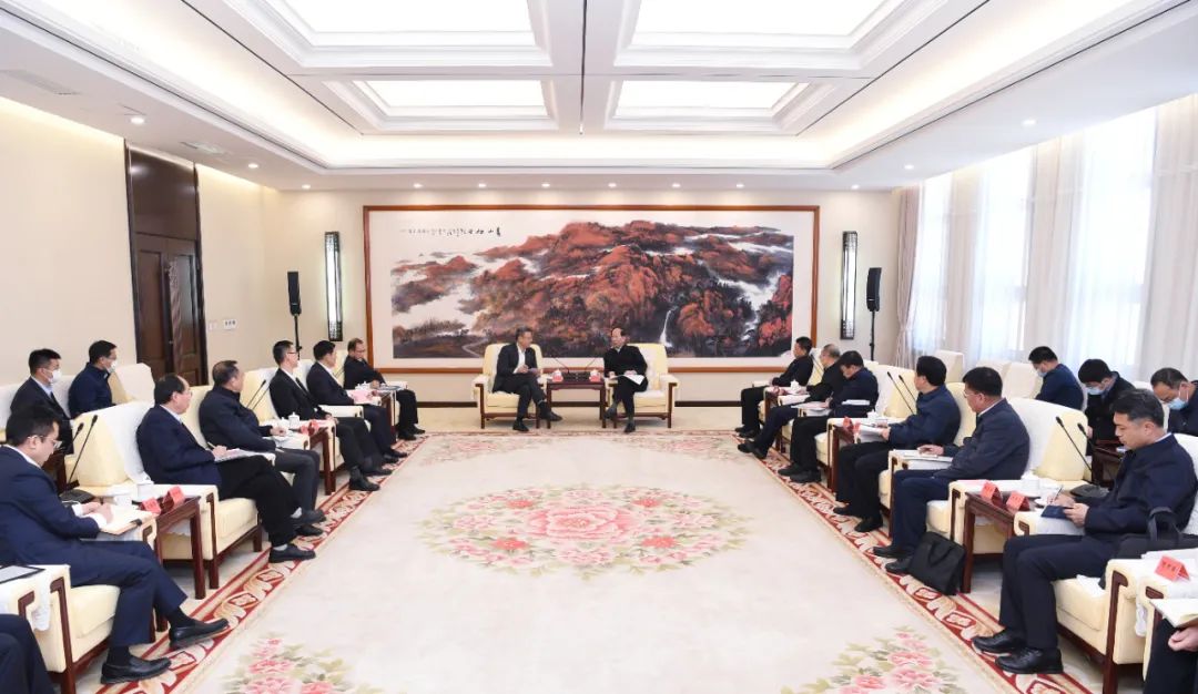 錢智民、江毅拜會內(nèi)蒙古自治區(qū)黨委書記、人大常委會主任石泰峰