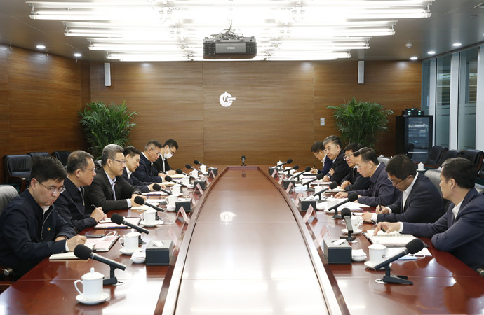 錢(qián)智民拜會(huì)中國(guó)海油董事長(zhǎng)、黨組書(shū)記汪東進(jìn)