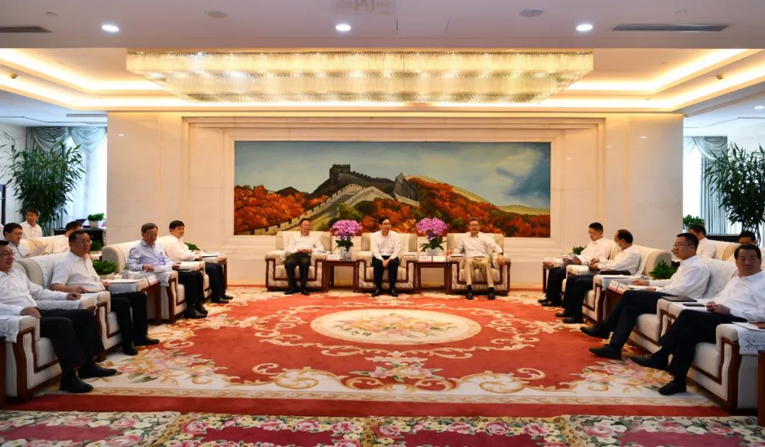 國(guó)家電投與中國(guó)建材集團(tuán)、中國(guó)鐵建舉行三方會(huì)談