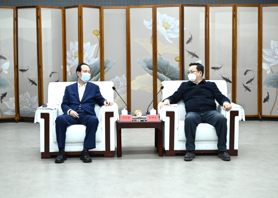 丁焰章與雄安新區(qū)黨工委書(shū)記、管委會(huì)主任張國(guó)華會(huì)談