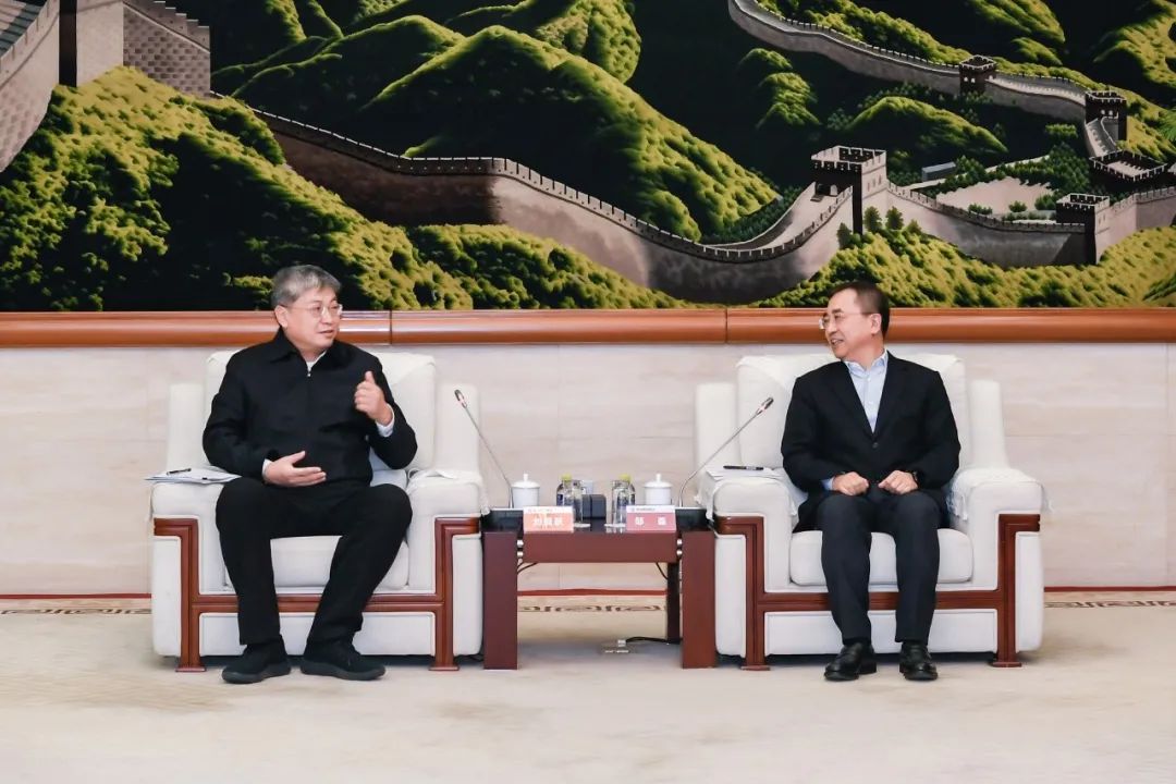 國家能源集團(tuán)黨組書記、董事長劉國躍與中國大唐主要領(lǐng)導(dǎo)會(huì)談