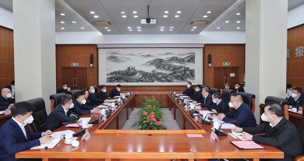 中核集團黨組書記、董事長余劍鋒與遼寧省委書記郝鵬、省長李樂成會談