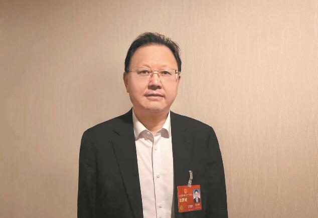 加快新能源產(chǎn)業(yè)技術(shù)創(chuàng)新 助推能源綠色低碳轉(zhuǎn)型——訪全國人大代表、江西贛鋒鋰業(yè)集團(tuán)股份有限公司董事長(zhǎng)李良彬