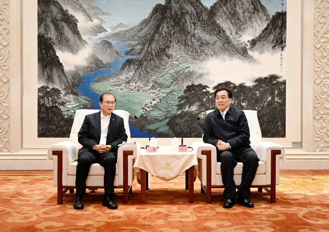 華電集團(tuán)黨組書記、董事長江毅拜會江蘇省委書記信長星