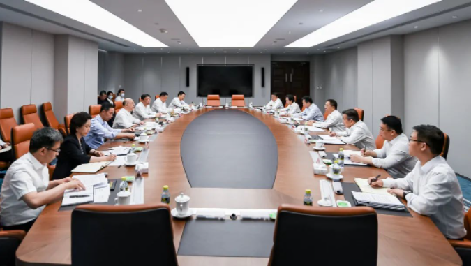 鄒磊、劉明勝與河北省省長王正譜會(huì)談