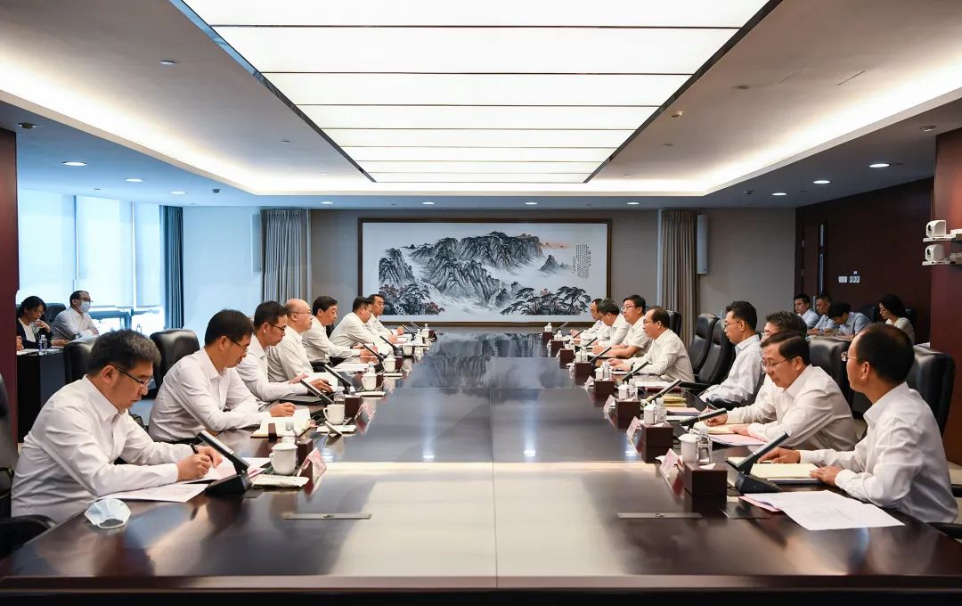 華電集團黨組書記、董事長江毅與河北省委副書記、省長王正譜舉行會談