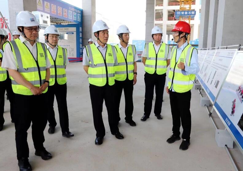 中國能建黨委副書記、總經(jīng)理孫洪水到西北城建未來廣場A區(qū)項目開展安全生產督導
