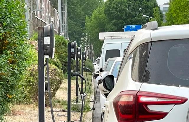 充電站費用漲價，新能源車的韭菜終于成熟了?