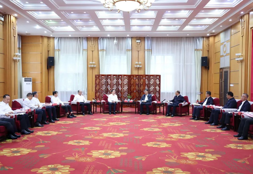 國家電網(wǎng)公司董事長、黨組書辛保安會(huì)見青海省委書記陳剛、省長吳曉軍、省政協(xié)主席公保扎西