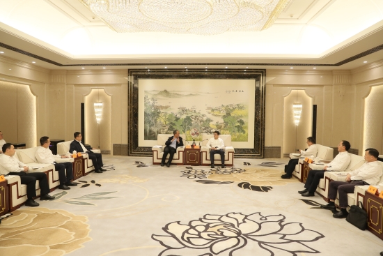 中國電建黨委副書記、總經(jīng)理王斌與江蘇省委常委、蘇州市委書記曹路寶舉行會談