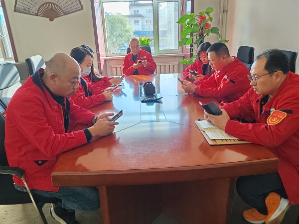 烏海市千里山供電公司：學(xué)習(xí)新細(xì)則，提升班組管理