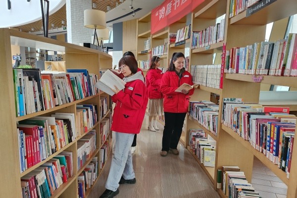 烏海供電公司聯(lián)合黨支部：開展“中華民族一家親，同心共筑中國夢”全民閱讀活動