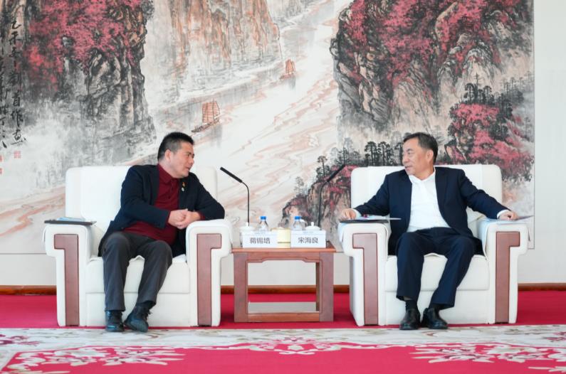 宋海良與“三新”聯盟成員遠東控股集團創(chuàng)始人、董事局主席蔣錫培會談