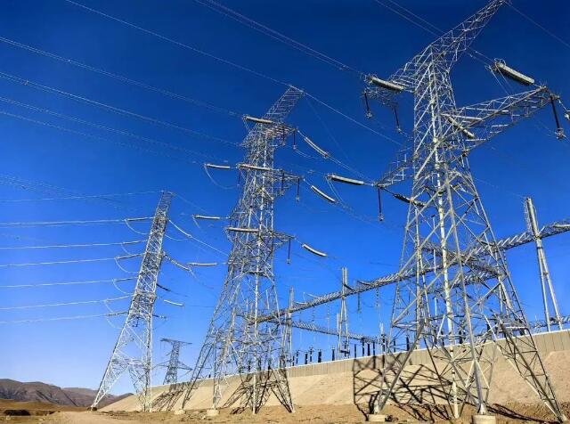 青?，敔枔跛娬?30千伏輸電線路全面竣工