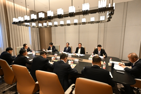 丁焰章與近期新任職子企業(yè)黨委書記、董事長進(jìn)行集體談話