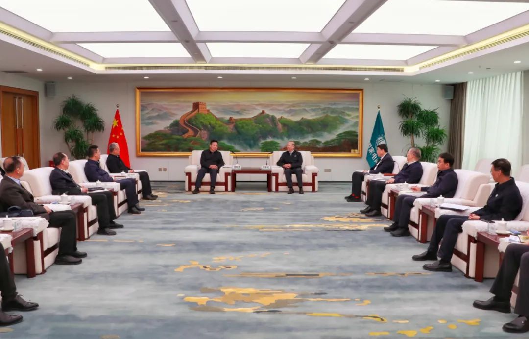 劉明勝、栗寶卿與國家電網(wǎng)董事長辛保安、總經(jīng)理張智剛會談