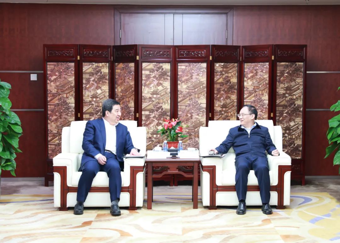 中國電氣裝備白忠泉董事長、周群總經(jīng)理拜訪中鋁集團(tuán)董事長段向東、總經(jīng)理王石磊