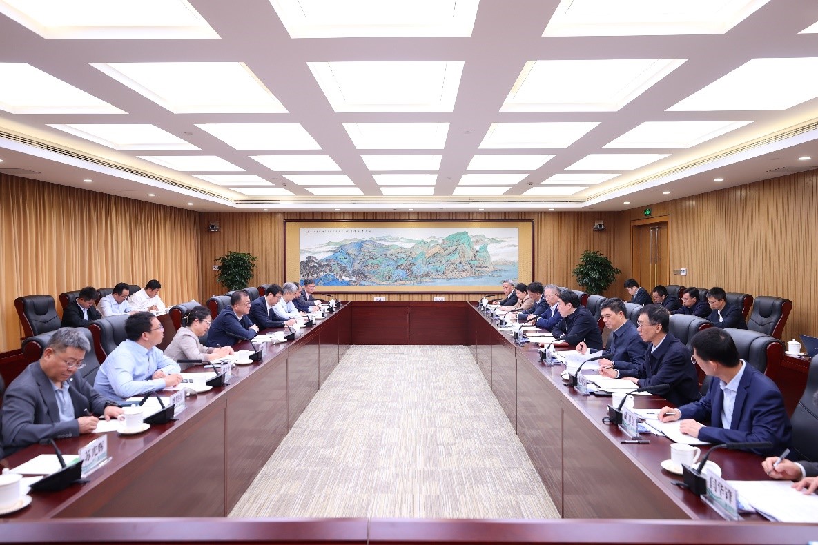 西安交通大學(xué)黨委書記盧建軍、校長張立群赴國家電網(wǎng)座談交流