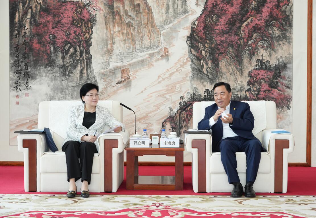 中國能建黨委書記、董事長宋海良與江蘇省委常委、南京市委書記韓立明會談