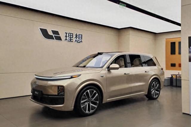理想汽車，一天跌沒了400億