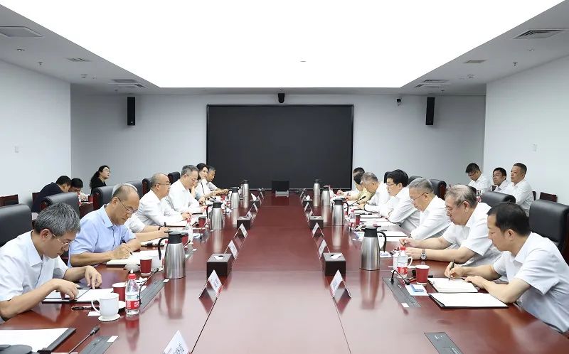 國家電網(wǎng)公司董事長、黨組書記張智剛拜訪懷柔實(shí)驗(yàn)室并交流座談
