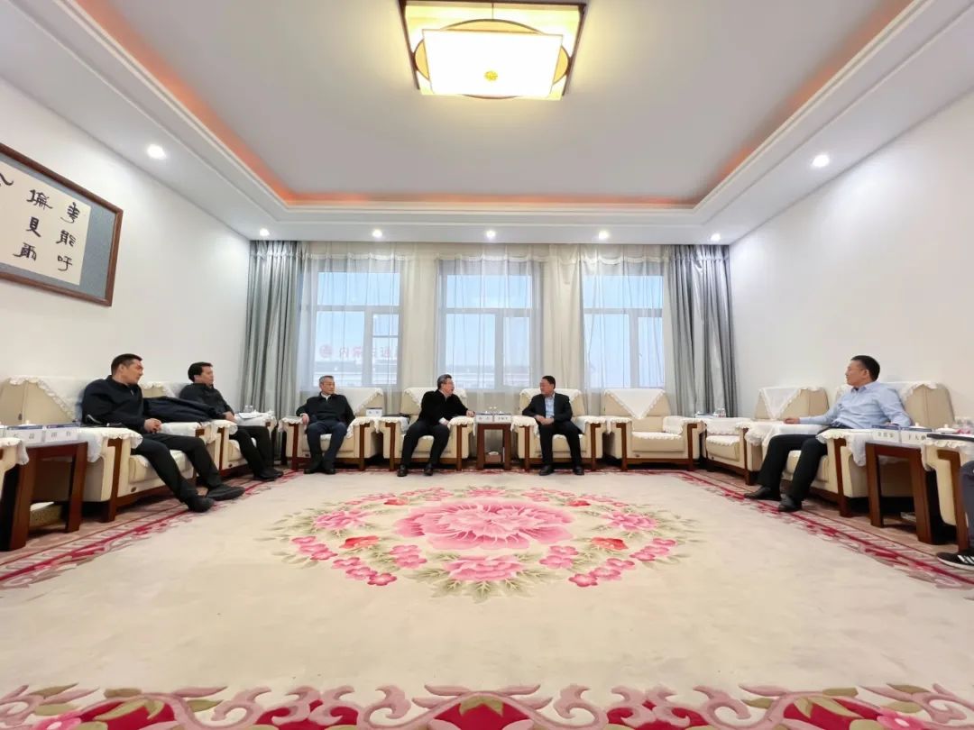 華能蒙東公司總經理、黨委副書記李樹學會見中國石油內蒙古銷售公司執(zhí)行董事、黨委書記楊杰