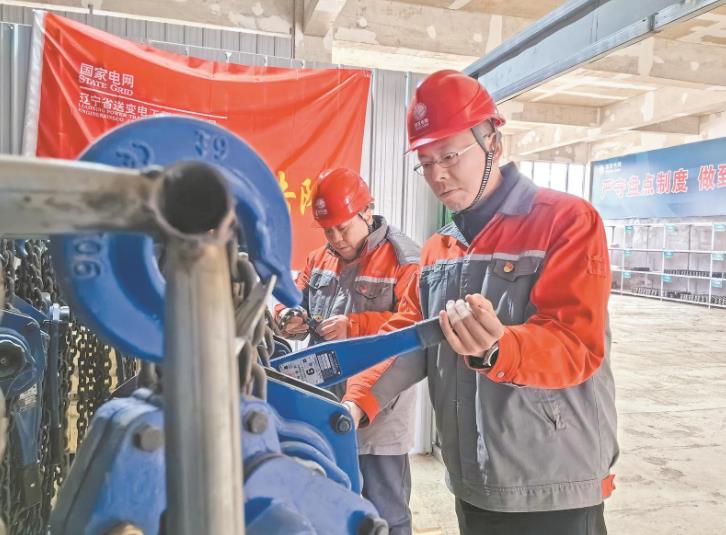李俊鵬：走南闖北建電網(wǎng)，施工細(xì)節(jié)見(jiàn)真章