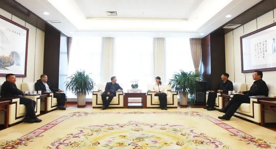 國家電投新疆公司與中國水電四局、中交集團(tuán)、運(yùn)達(dá)股份座談