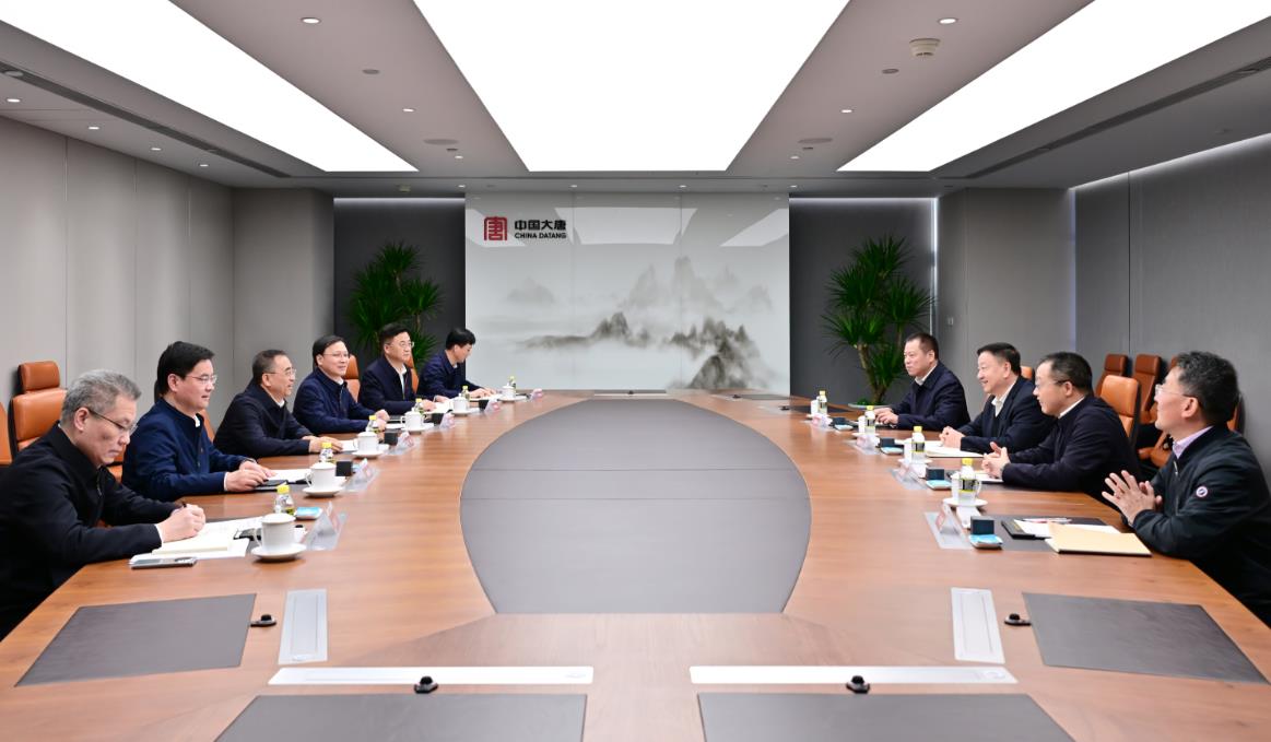 中國大唐董事長鄒磊、總經(jīng)理張傳江與中廣核董事長楊長利、總經(jīng)理高立剛會談
