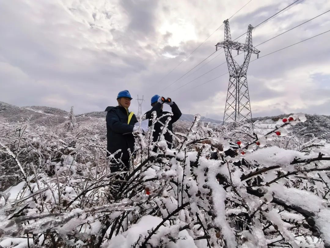 南方電網(wǎng)科技抗冰 讓冰雪“看得見、除得掉、防得住”
