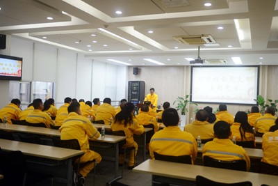 華潤南京公司檢修公司黨支部開展黨員大會、支委會以及3月份主題黨日活動